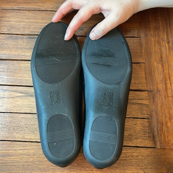 naturalizer Leather Flats - Picture 4 of 4